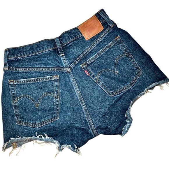 Levi’s 501 Original Fit High Rise Distressed Cutoffs in Blue Wash Women’s 28 - Picture 5 of 10